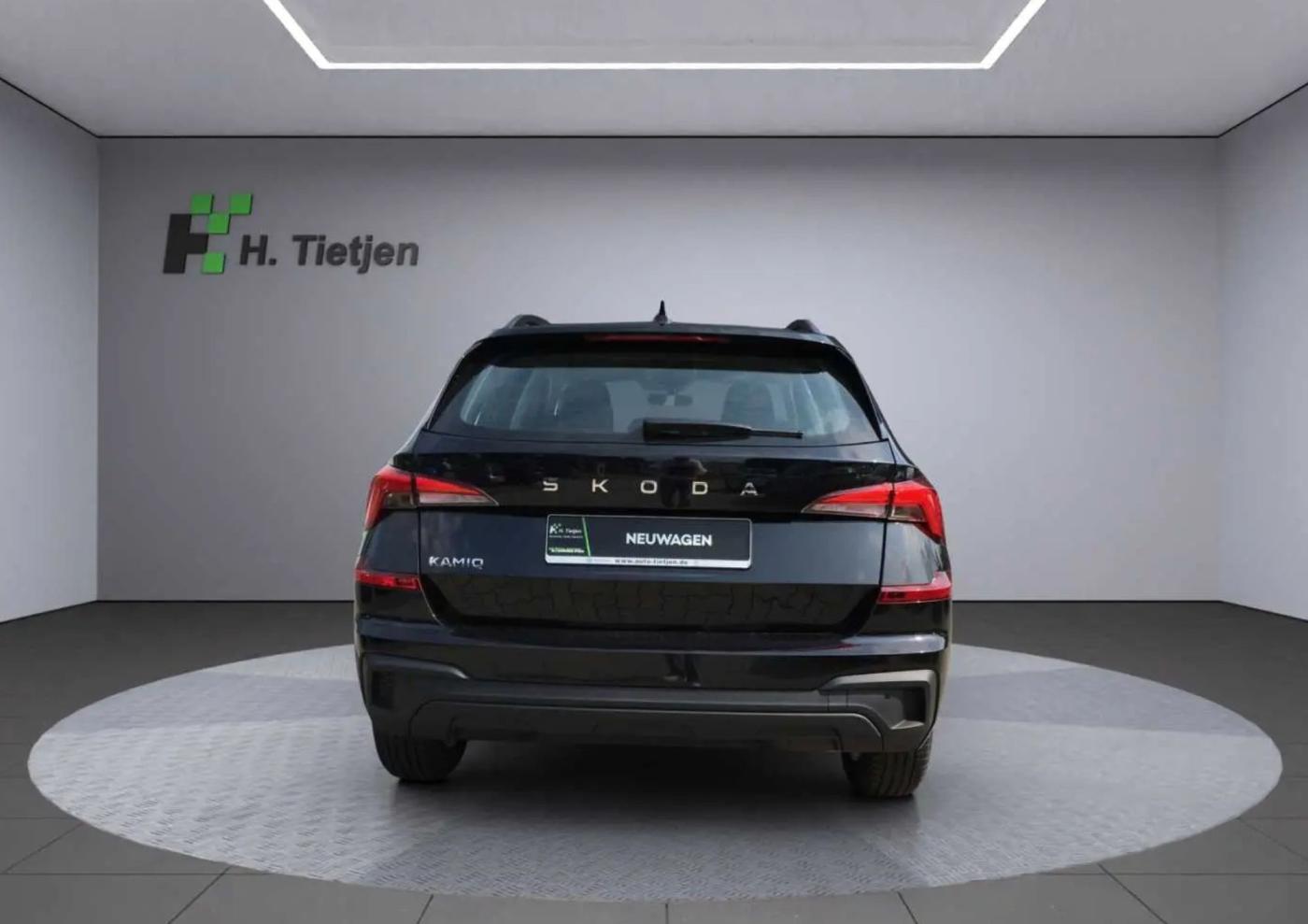 SKODA KAMIQ • SUV